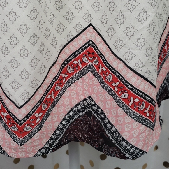 Rewind Ivory Crocheted Top - Picture 5 of 11